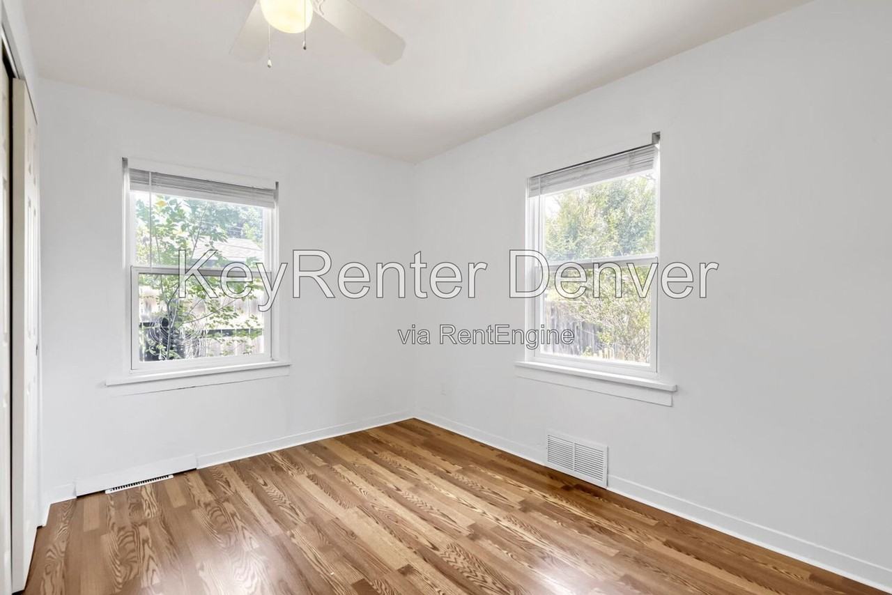 1220 Upham St - Photo 6 of 12