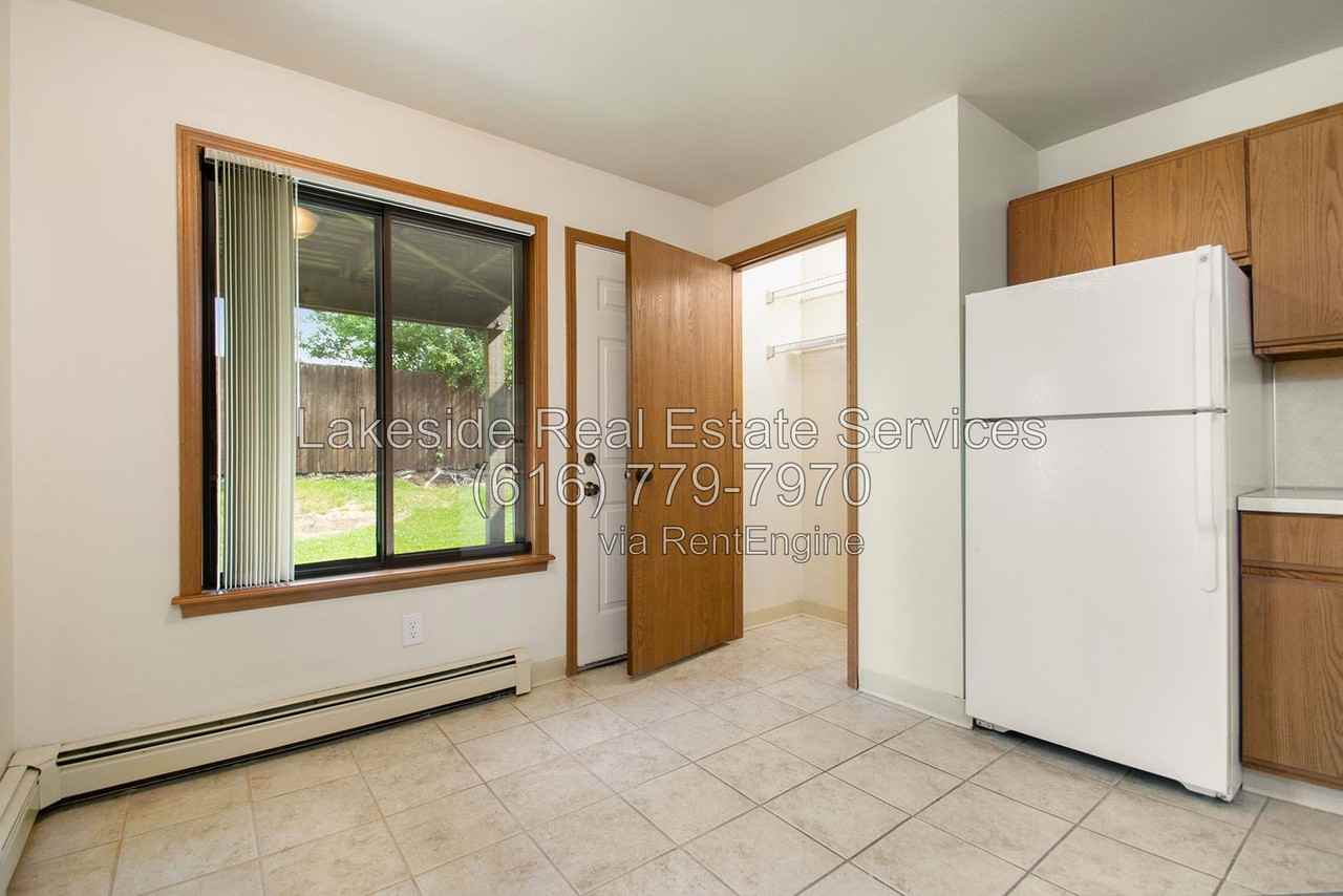 2914 Earle Ave Sw #1 - Photo 2 of 43