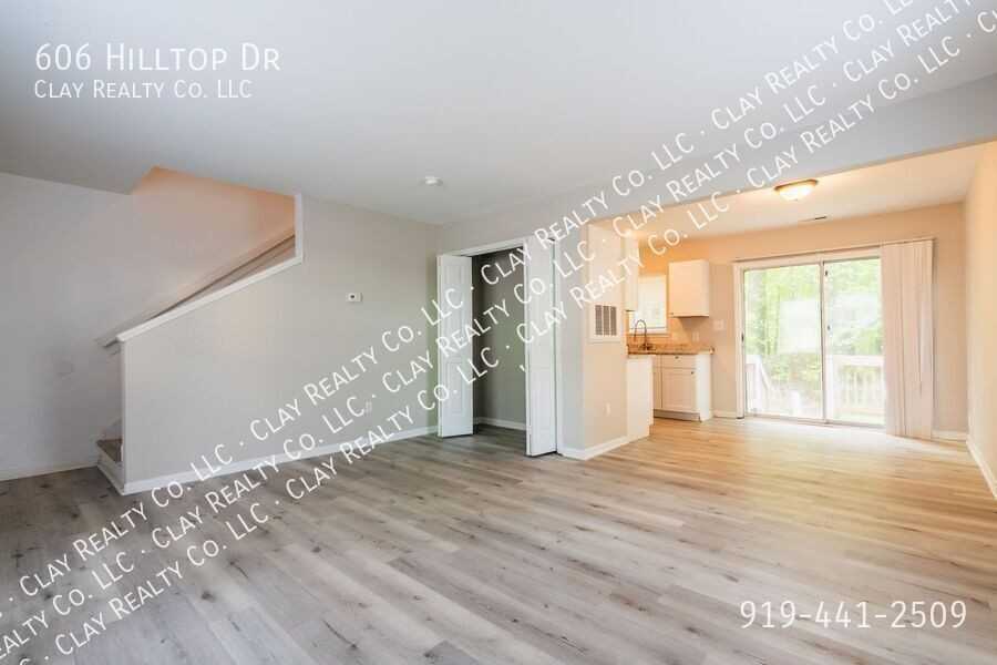 606 Hilltop Dr - Photo 4 of 50
