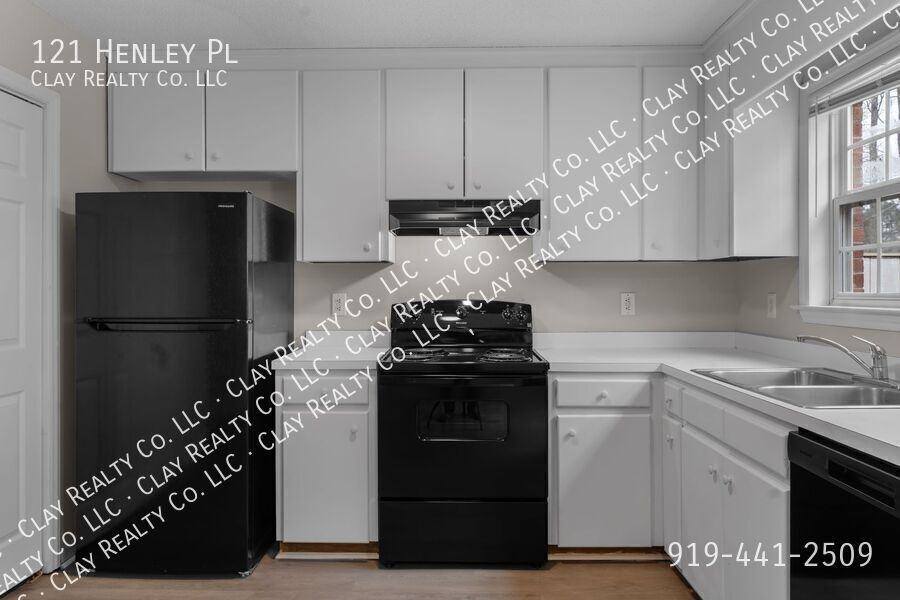 121 Henley Pl - Photo 6 of 28