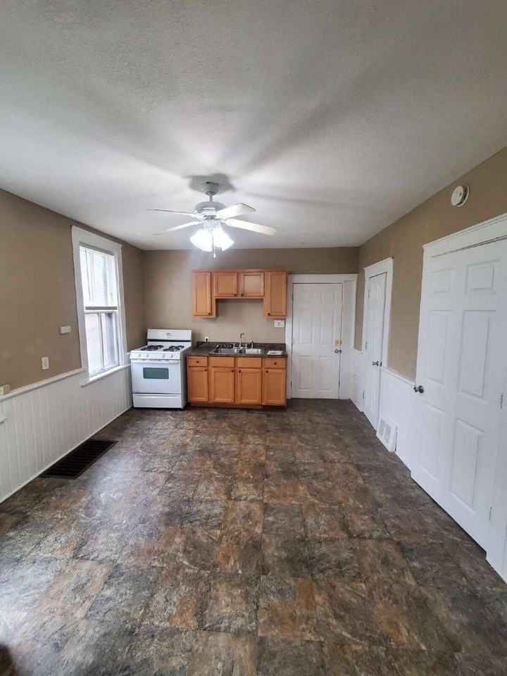 1869 N Humboldt Ave #A - Photo 6 of 11