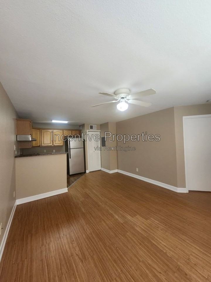 4724 Walden Cir #27 - Photo 6 of 35