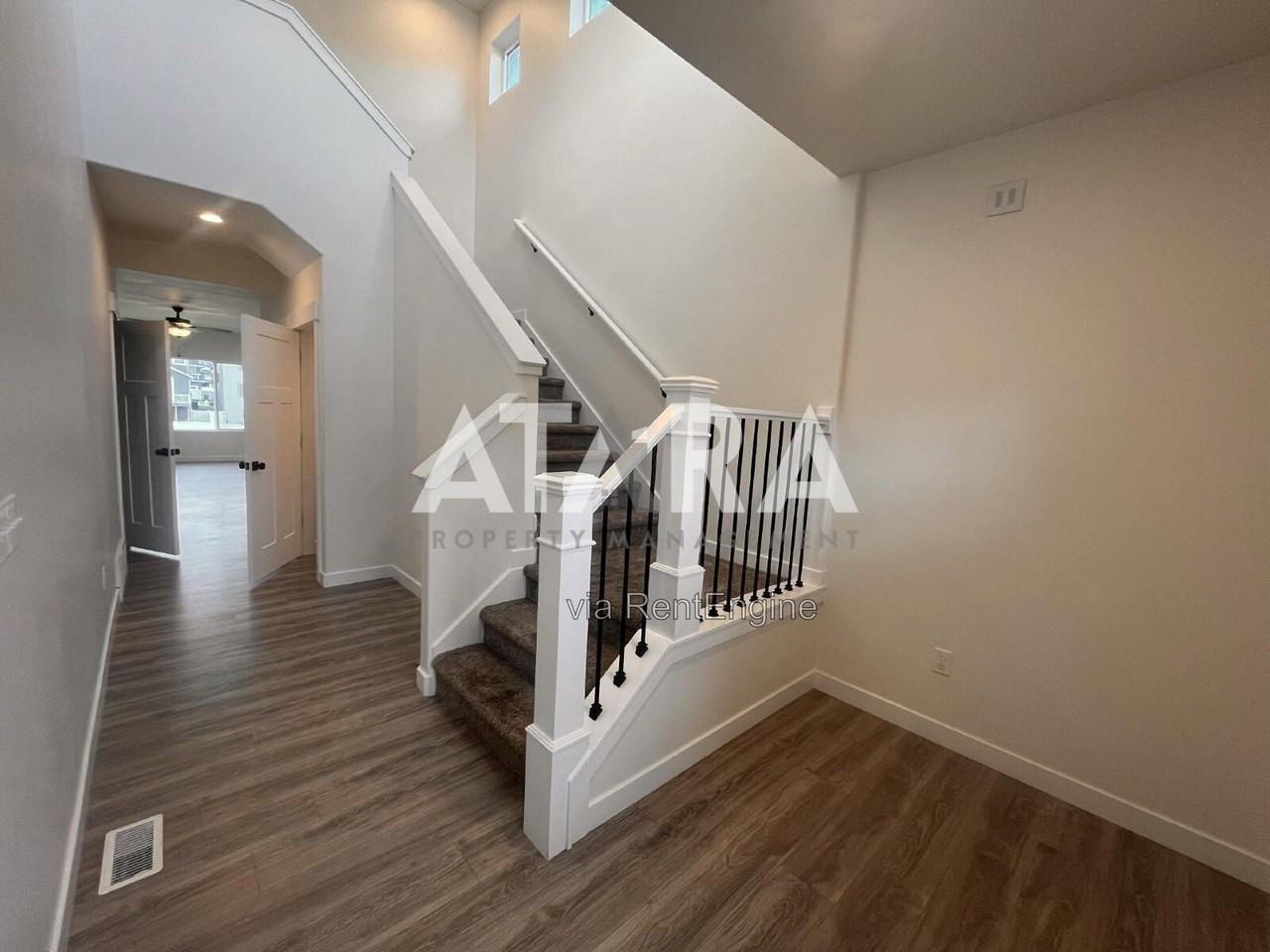 4223 E Center Point St - Photo 4 of 43