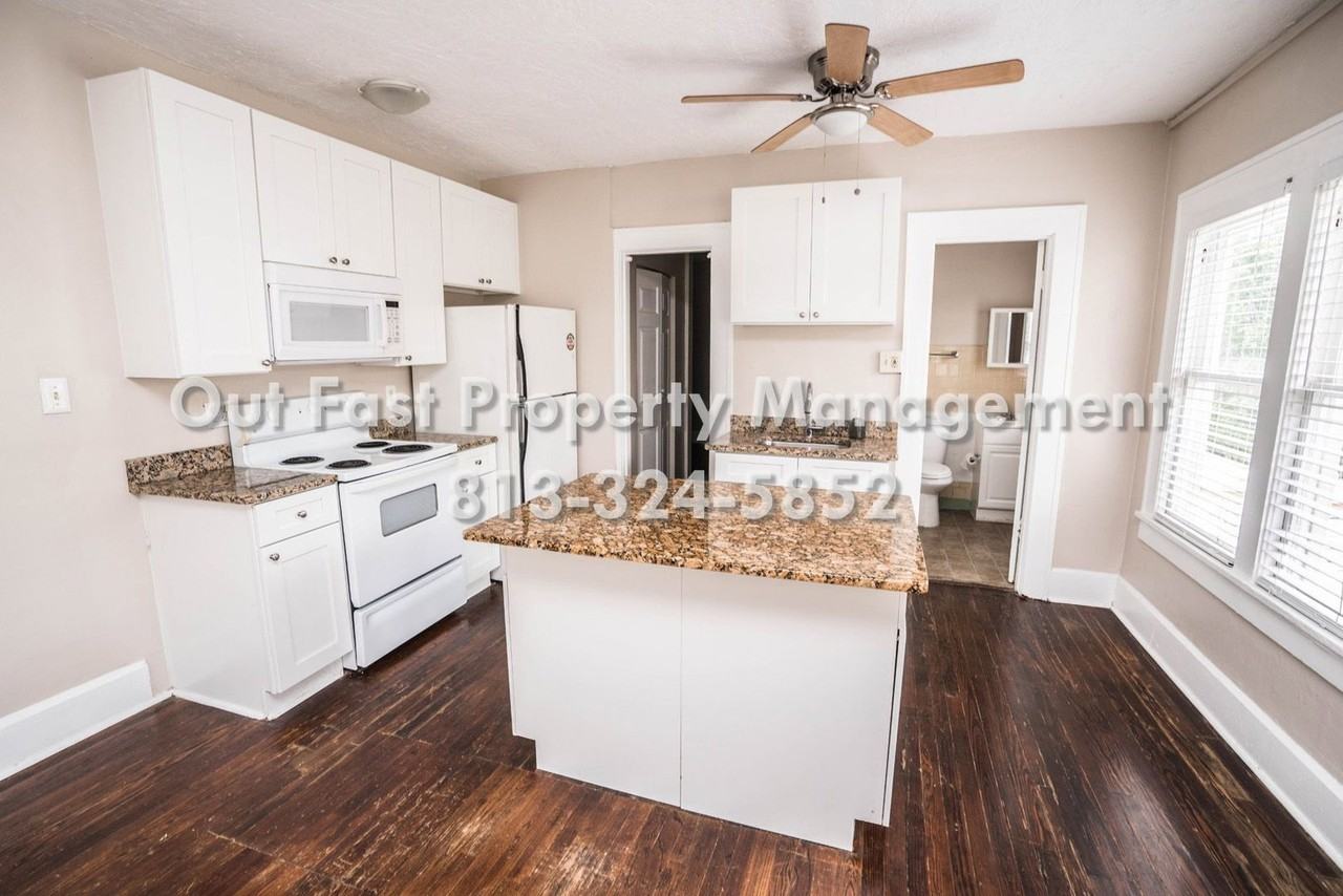 549 2nd St N #3 - Photo 6 of 14
