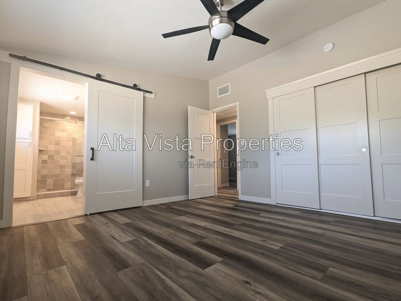 965 Beverly Ave - Photo 5 of 13