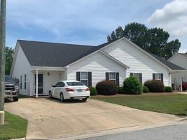 featured image of 1212A Masters Ln