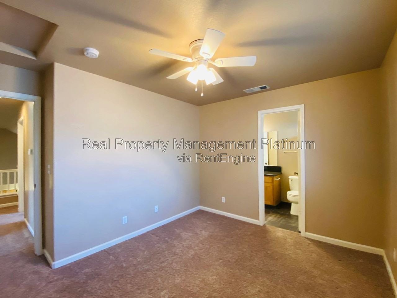 7115 N Cecelia Ave - Photo 6 of 50