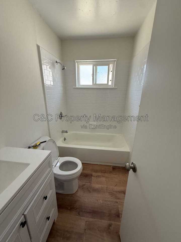 729 Forestdale Ave #9 - Photo 6 of 9