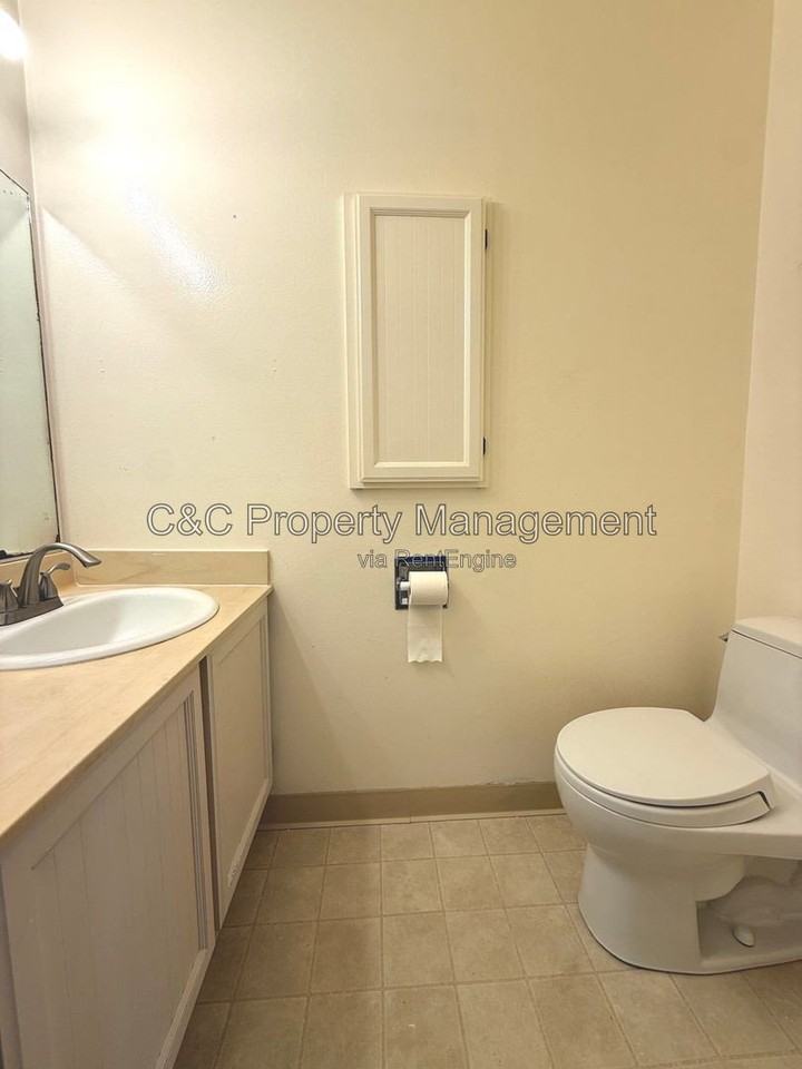 825 Balboa Ave #307 - Photo 6 of 7