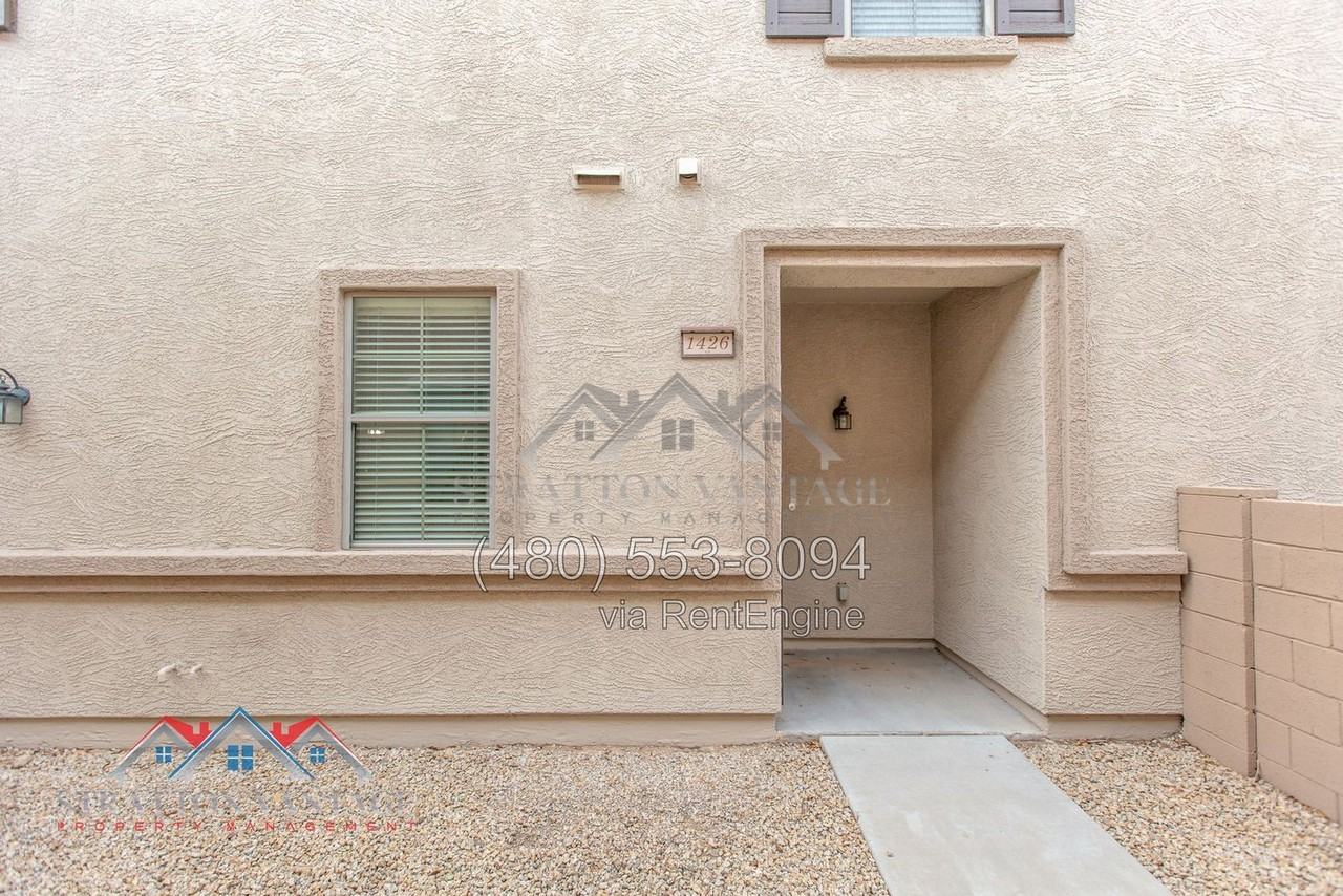 1426 N 81st Dr - Photo 3 of 39