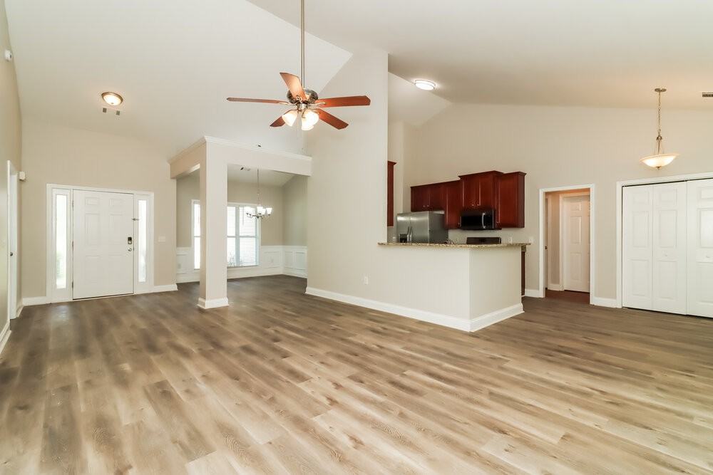 205 Westridge Cir - Photo 5 of 16