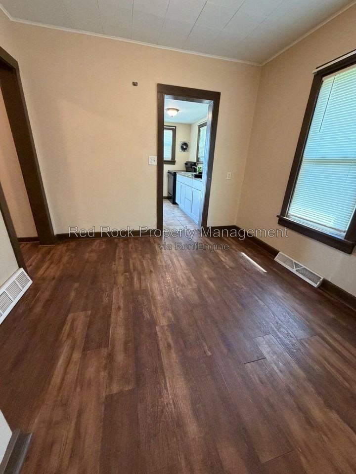1923 S Church St - Photo 7 of 11