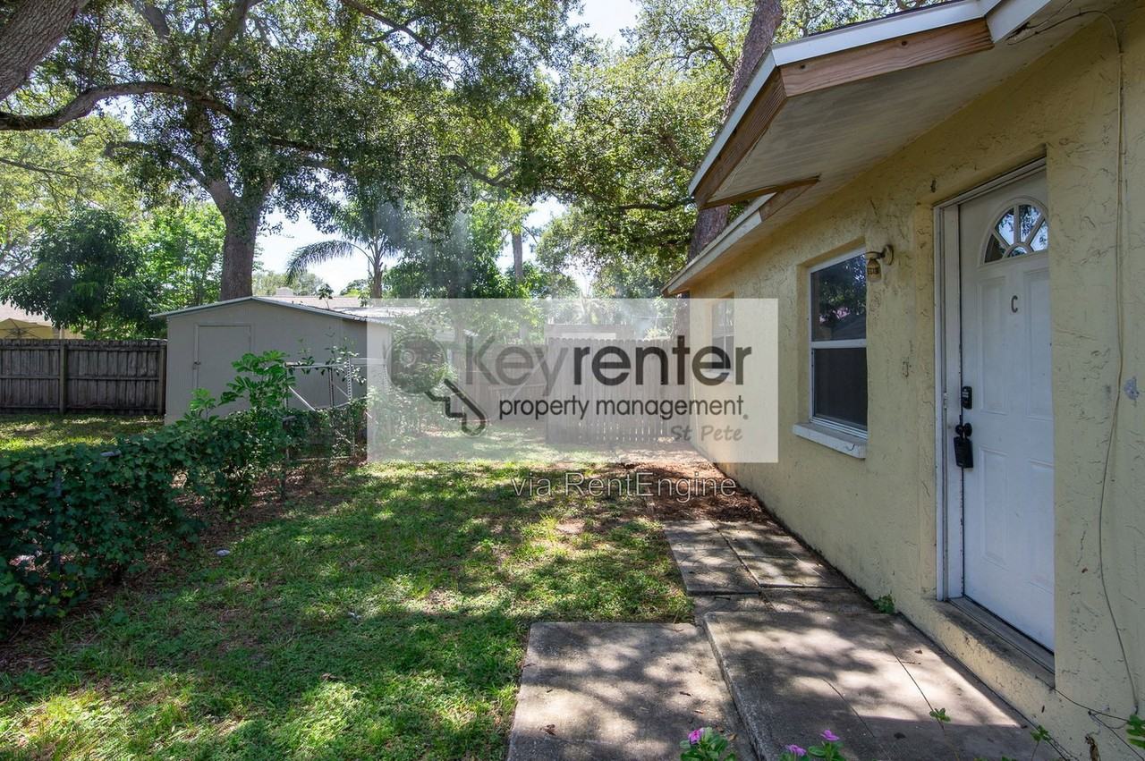 15248 George Blvd #C - Photo 2 of 23