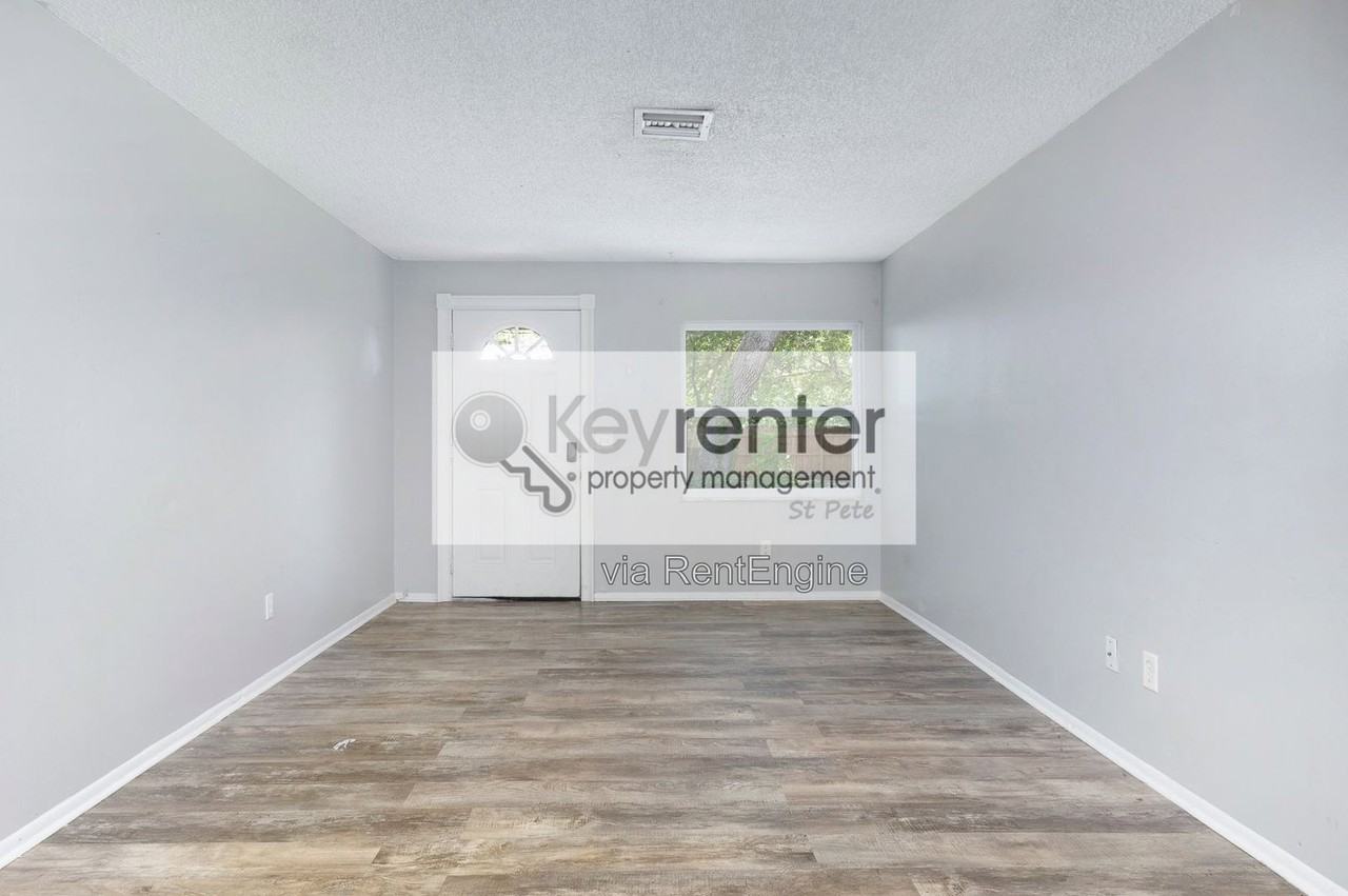 15248 George Blvd #C - Photo 6 of 23