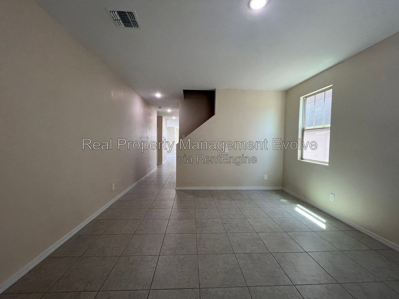 4617 S 108th Ave - Photo 4 of 47