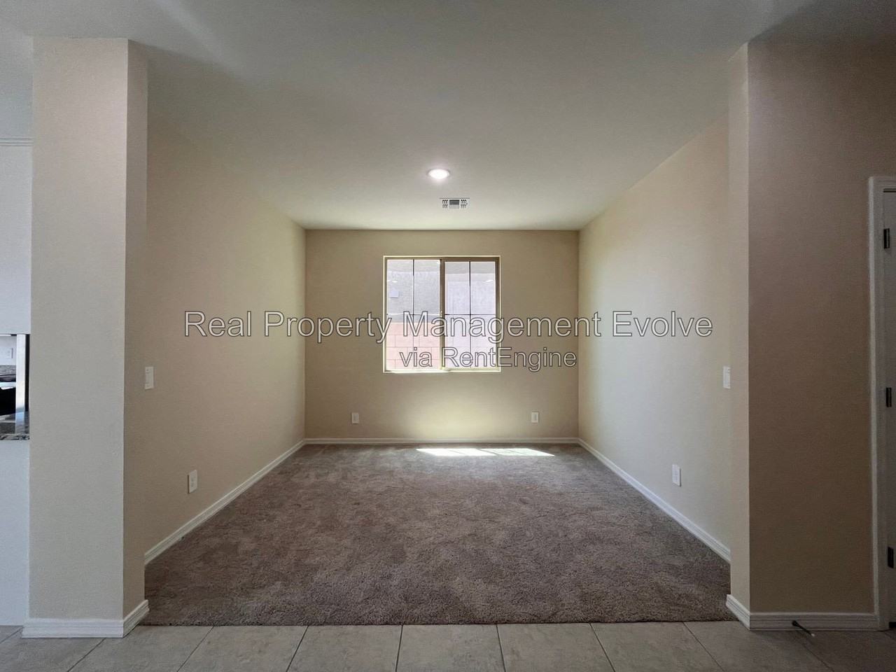 4617 S 108th Ave - Photo 6 of 47