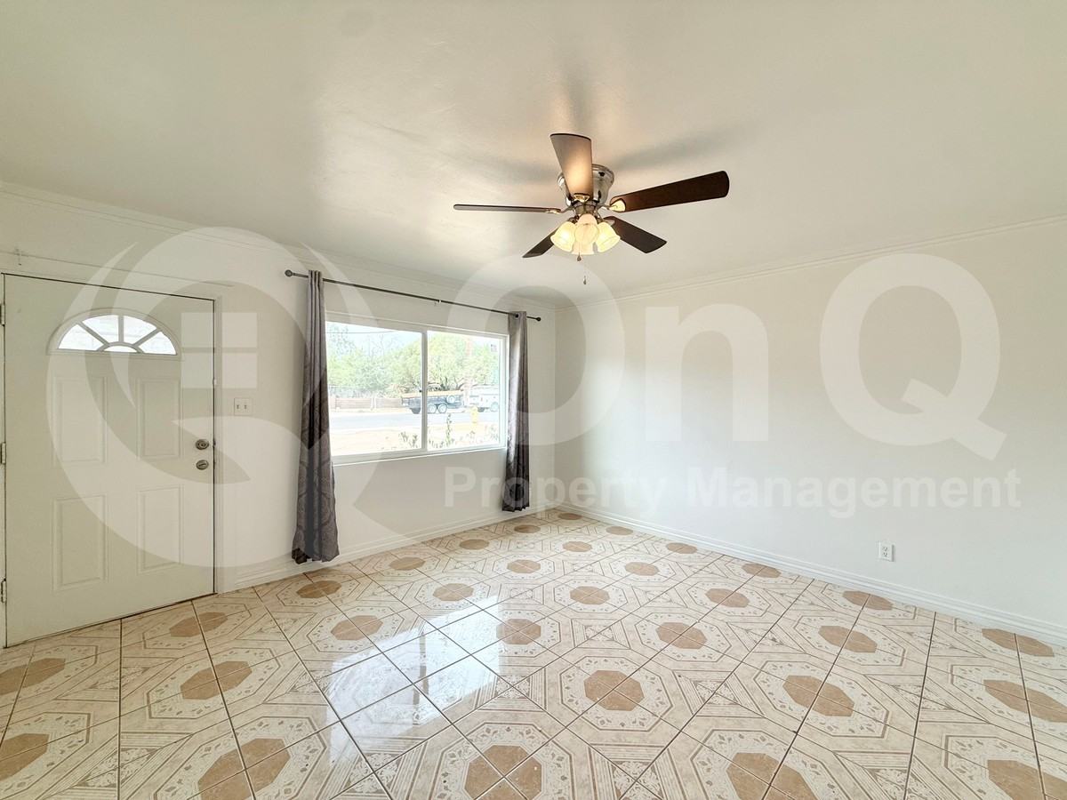 745 E Weldon Ave #2 - Photo 6 of 24