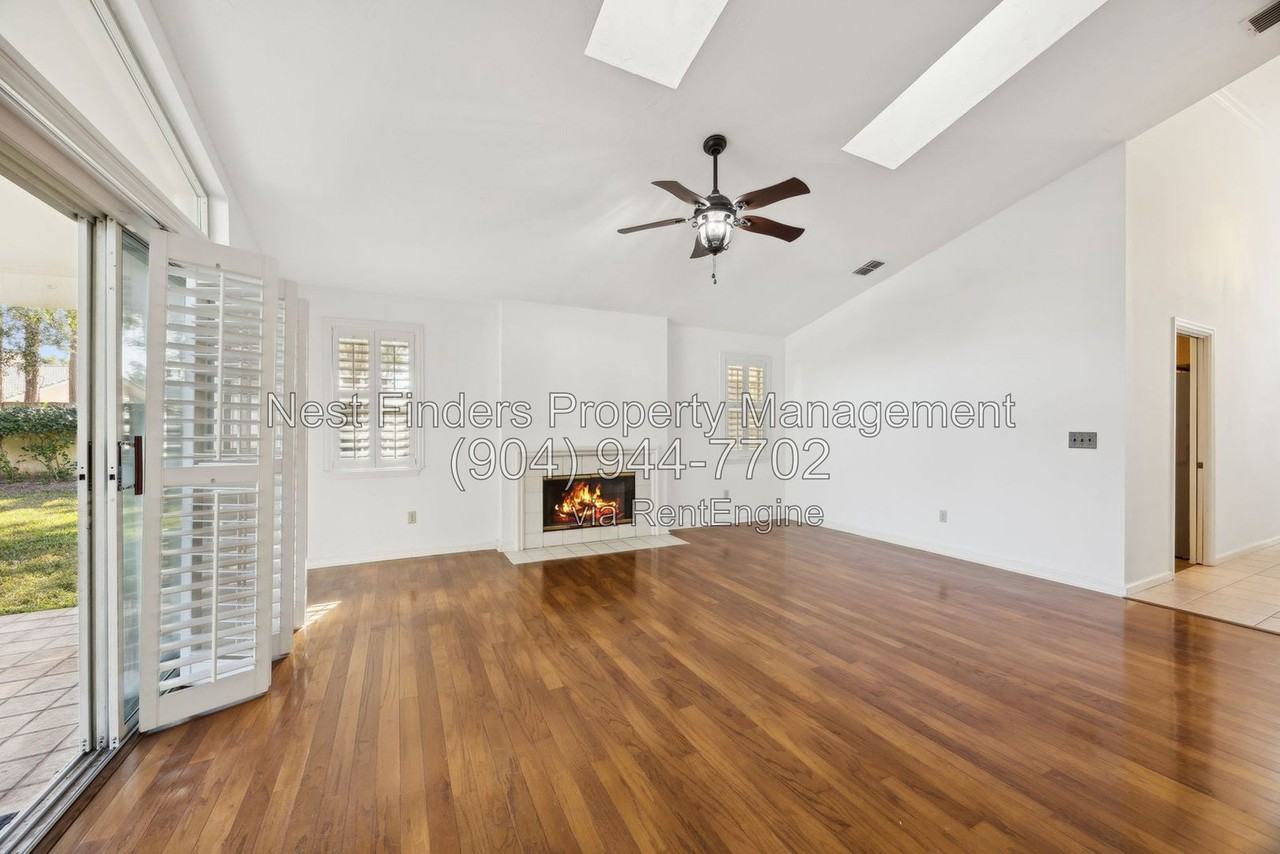 4063 Mizner Ct - Photo 3 of 42