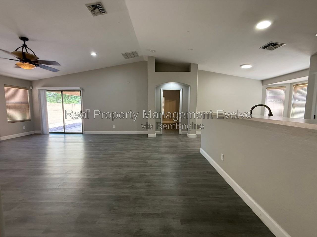 3538 E Anika Dr - Photo 5 of 31
