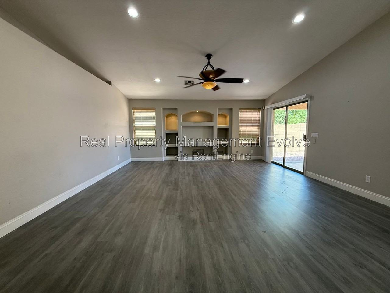 3538 E Anika Dr - Photo 6 of 31