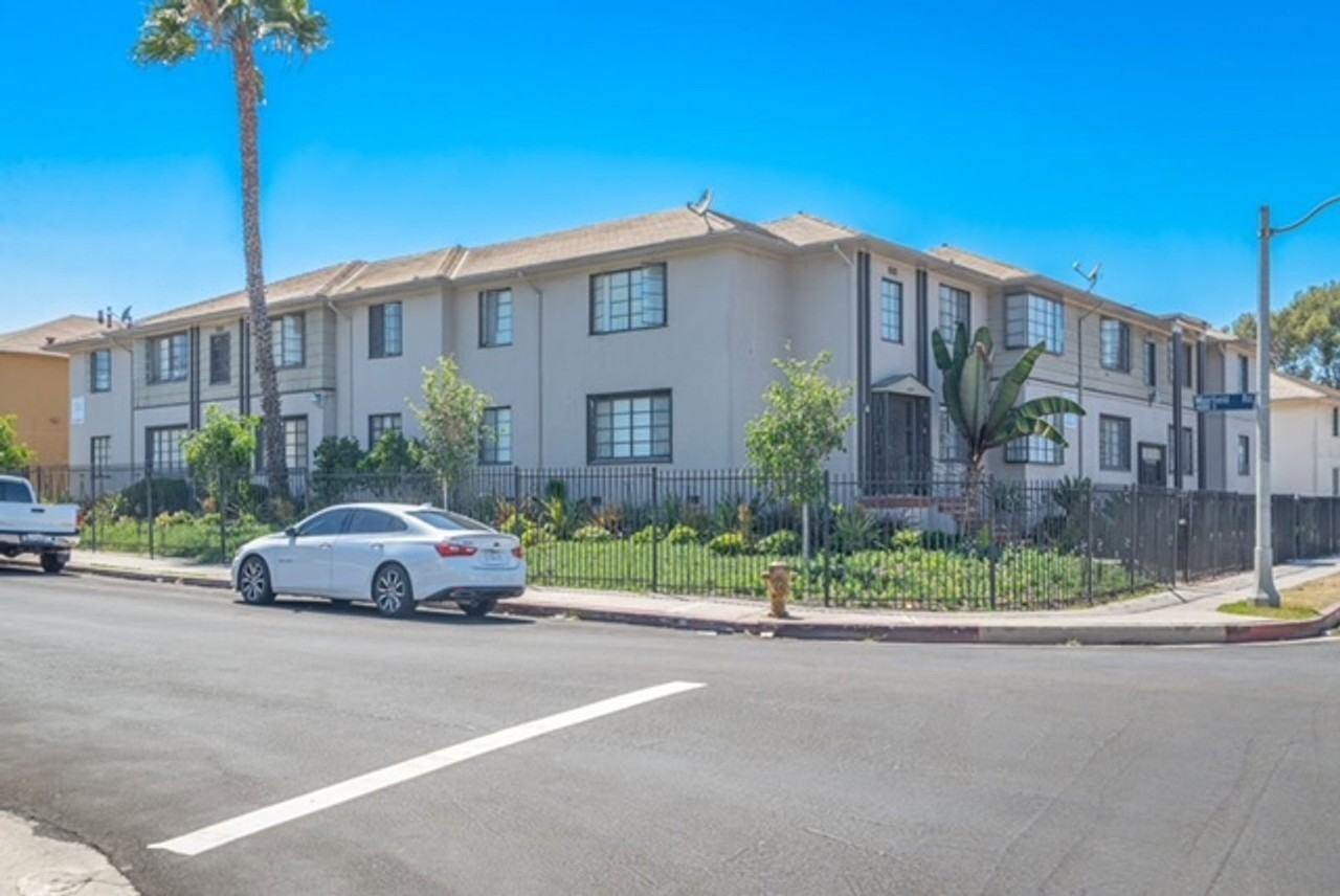 4316 Santa Rosalia Dr #A - Photo 3 of 16