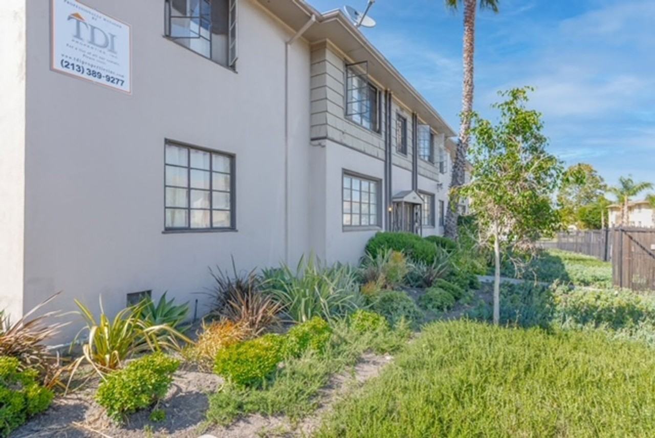 4316 Santa Rosalia Dr #A - Photo 4 of 16