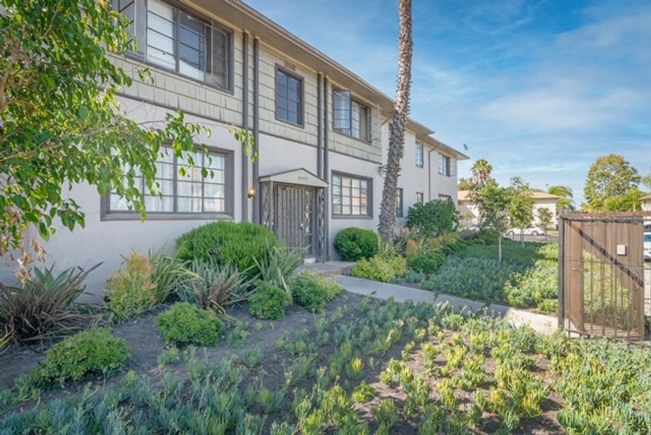 4316 Santa Rosalia Dr #A - Photo 5 of 16
