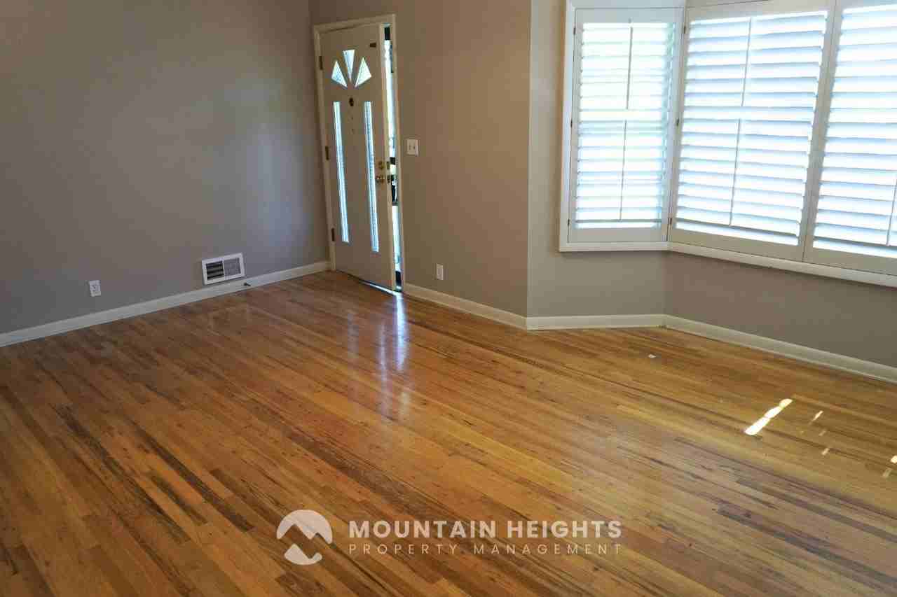 2784 E Delsa Dr - Photo 6 of 39