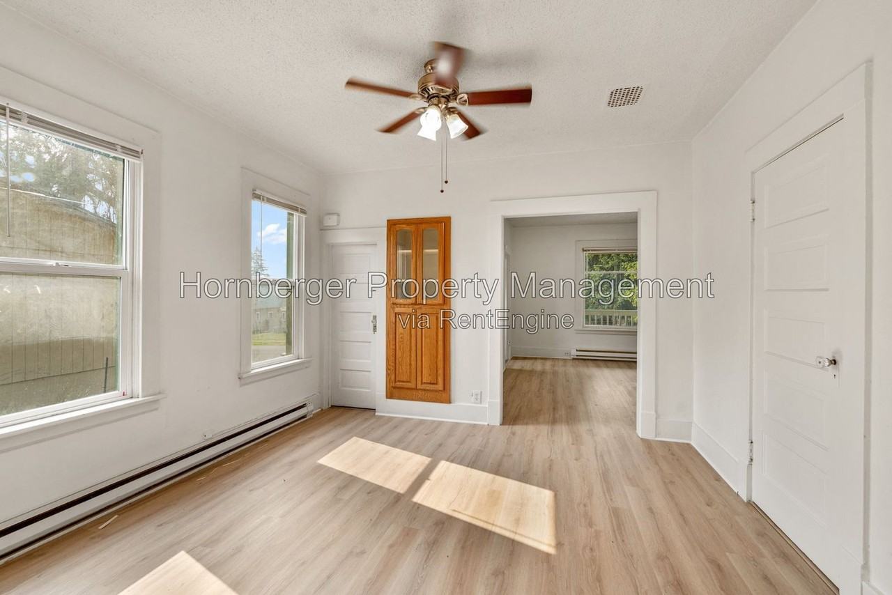 1504 W Alice Ave - Photo 5 of 30