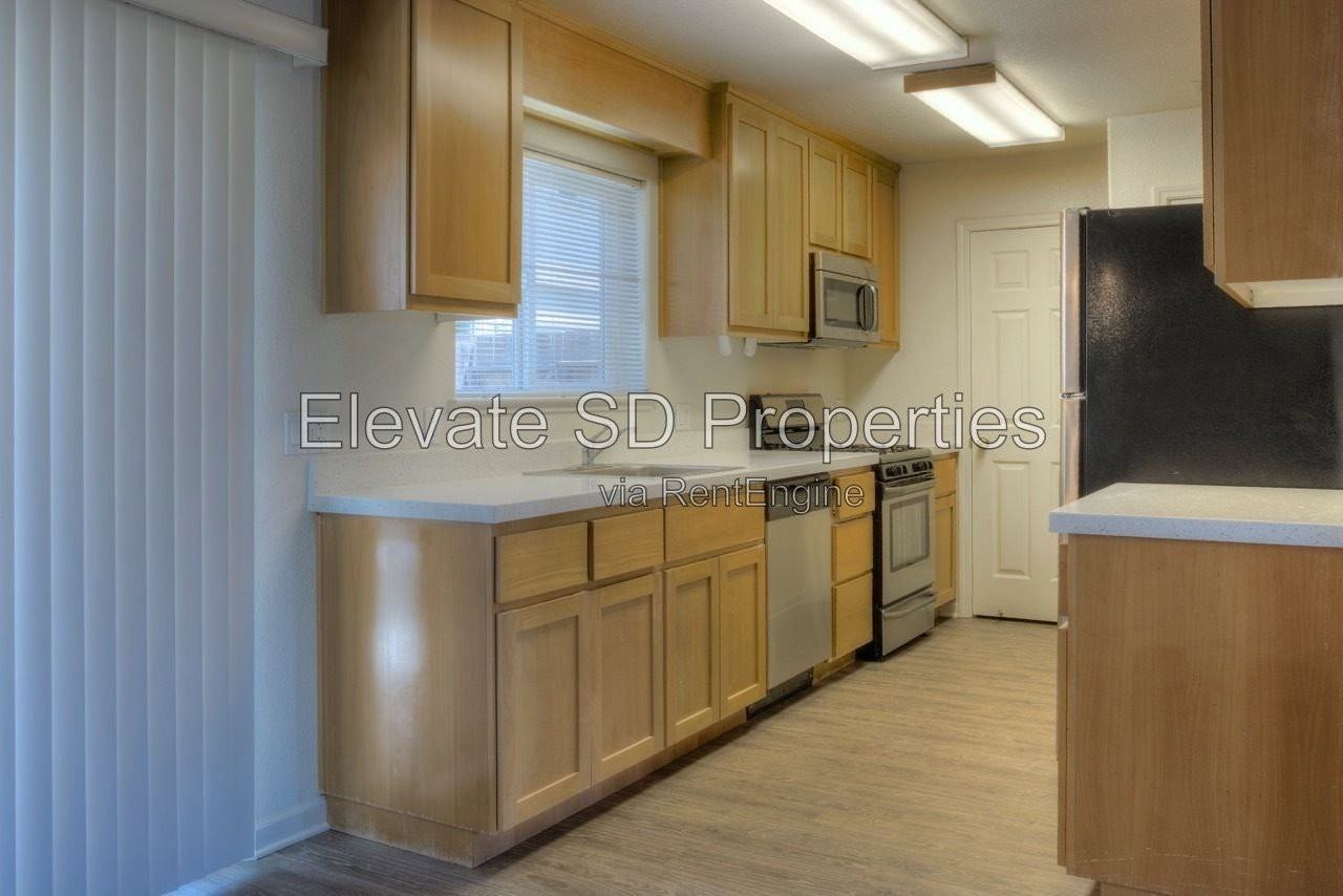 2858 Grove Way - Photo 2 of 30