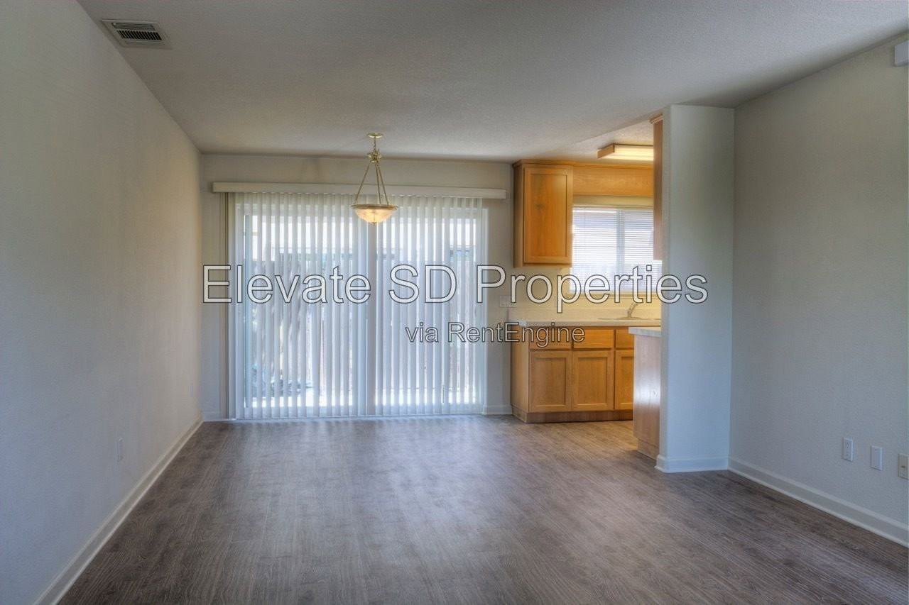 2858 Grove Way - Photo 4 of 30