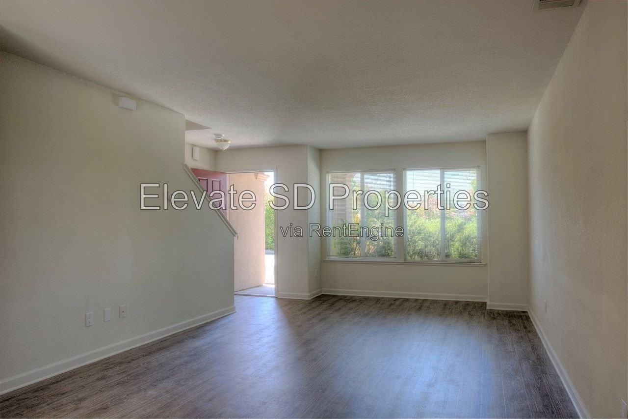 2858 Grove Way - Photo 5 of 30