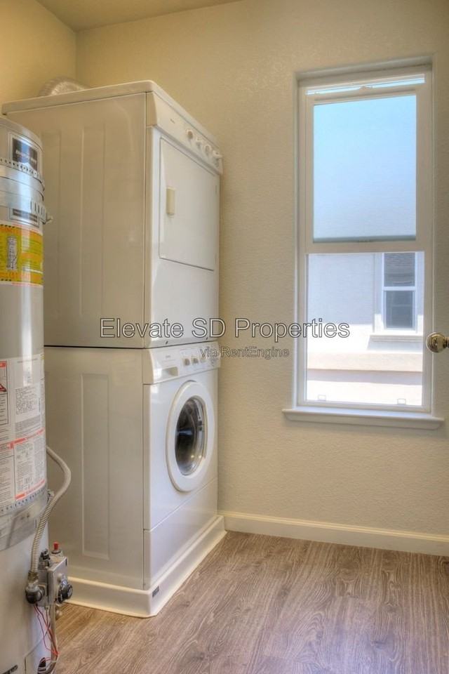 2858 Grove Way - Photo 6 of 30