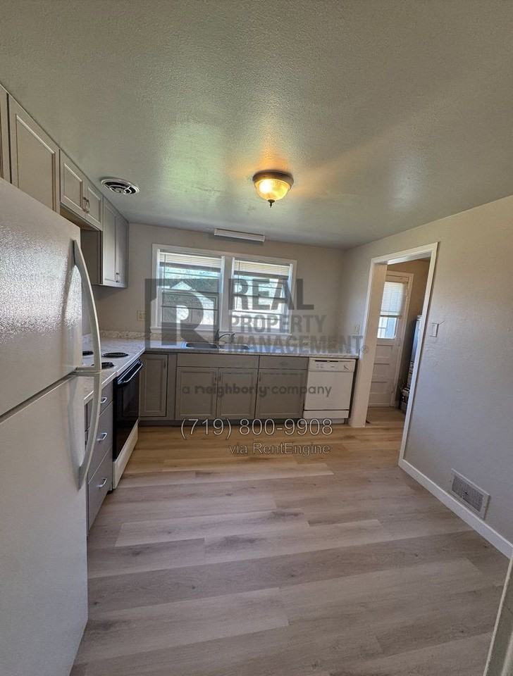1542 Bonforte Blvd - Photo 5 of 17