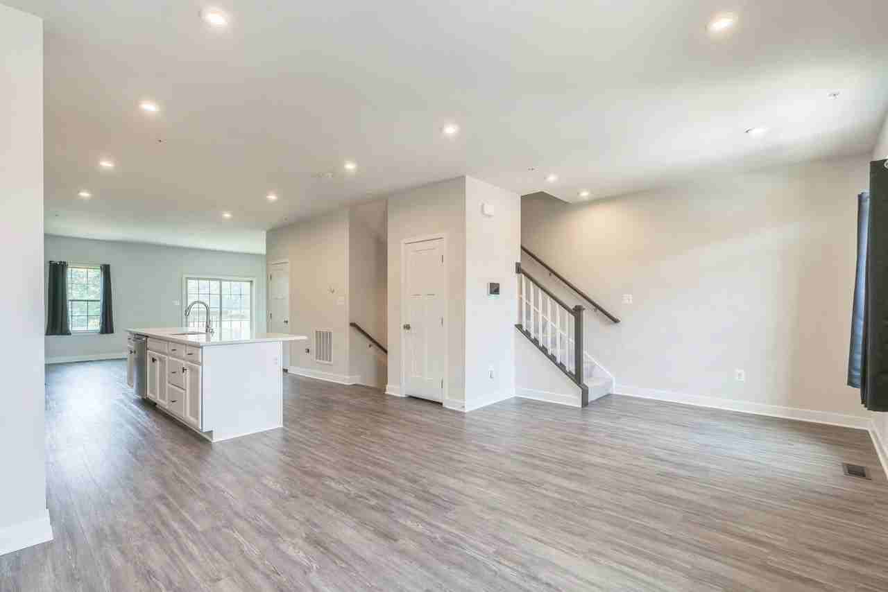 16705 Tortola Dr - Photo 5 of 20