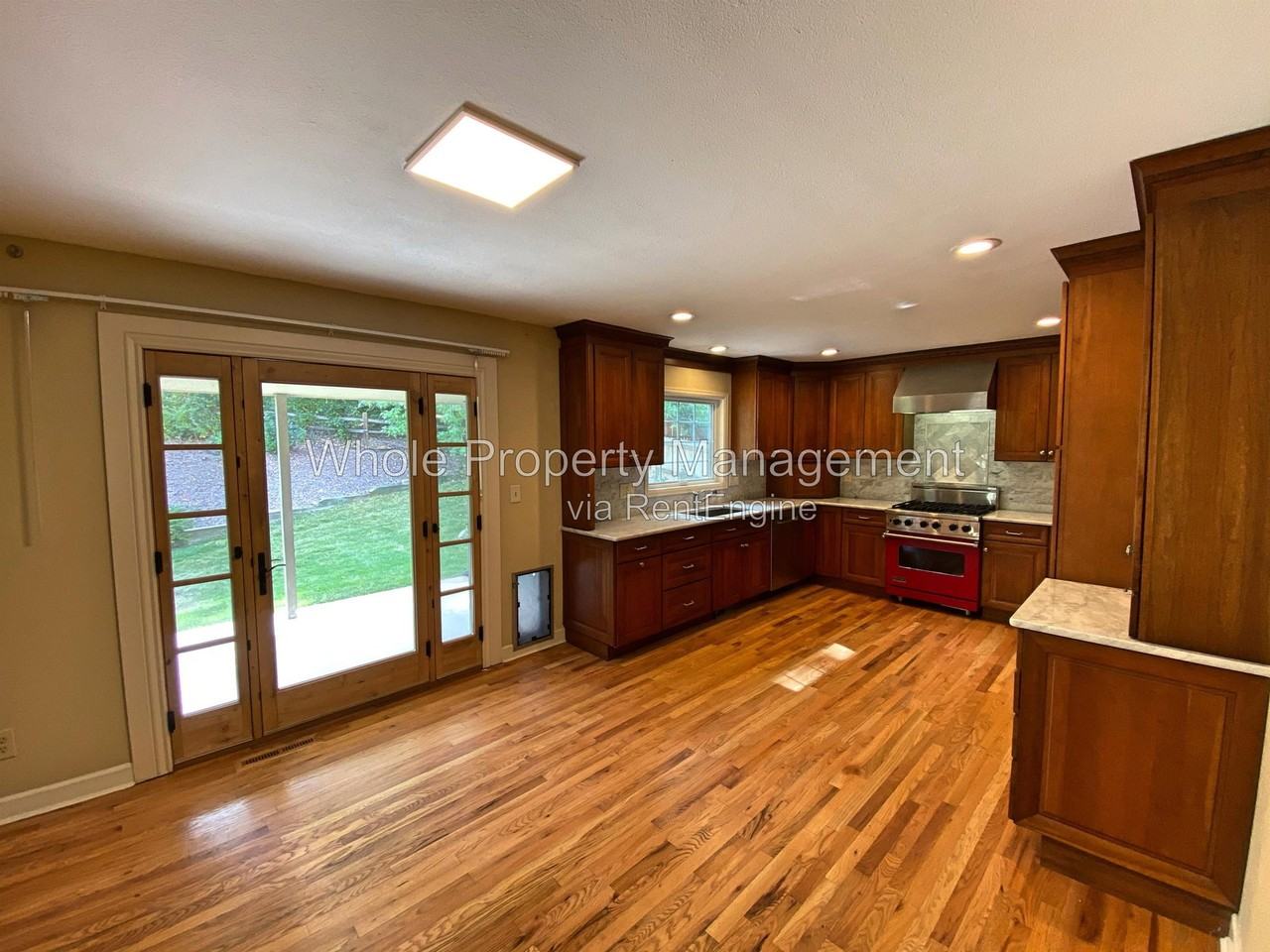 7446 S Hudson Way - Photo 2 of 31