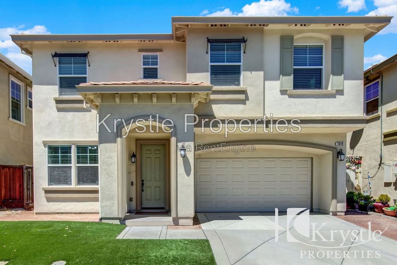 1649 Roma Dr - Photo 6 of 35