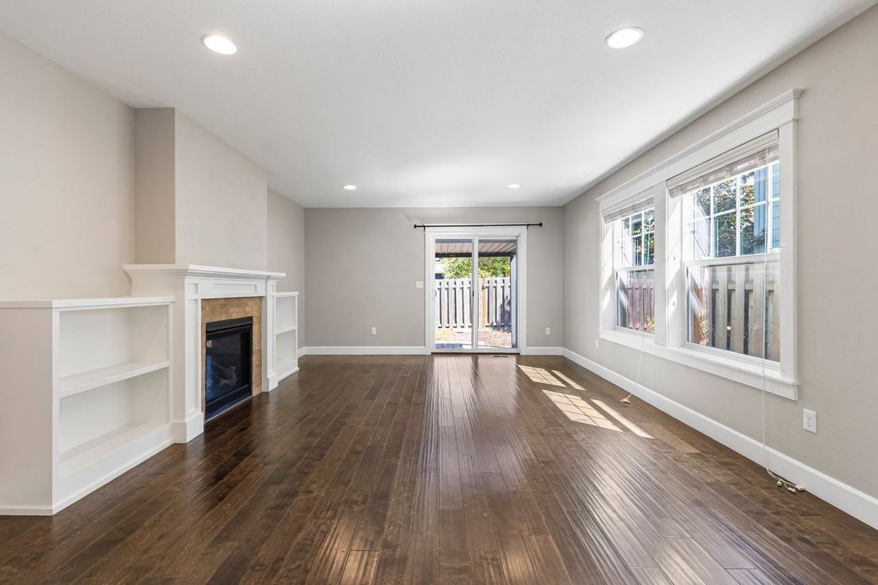 1766 Ne 79th Ave - Photo 7 of 22
