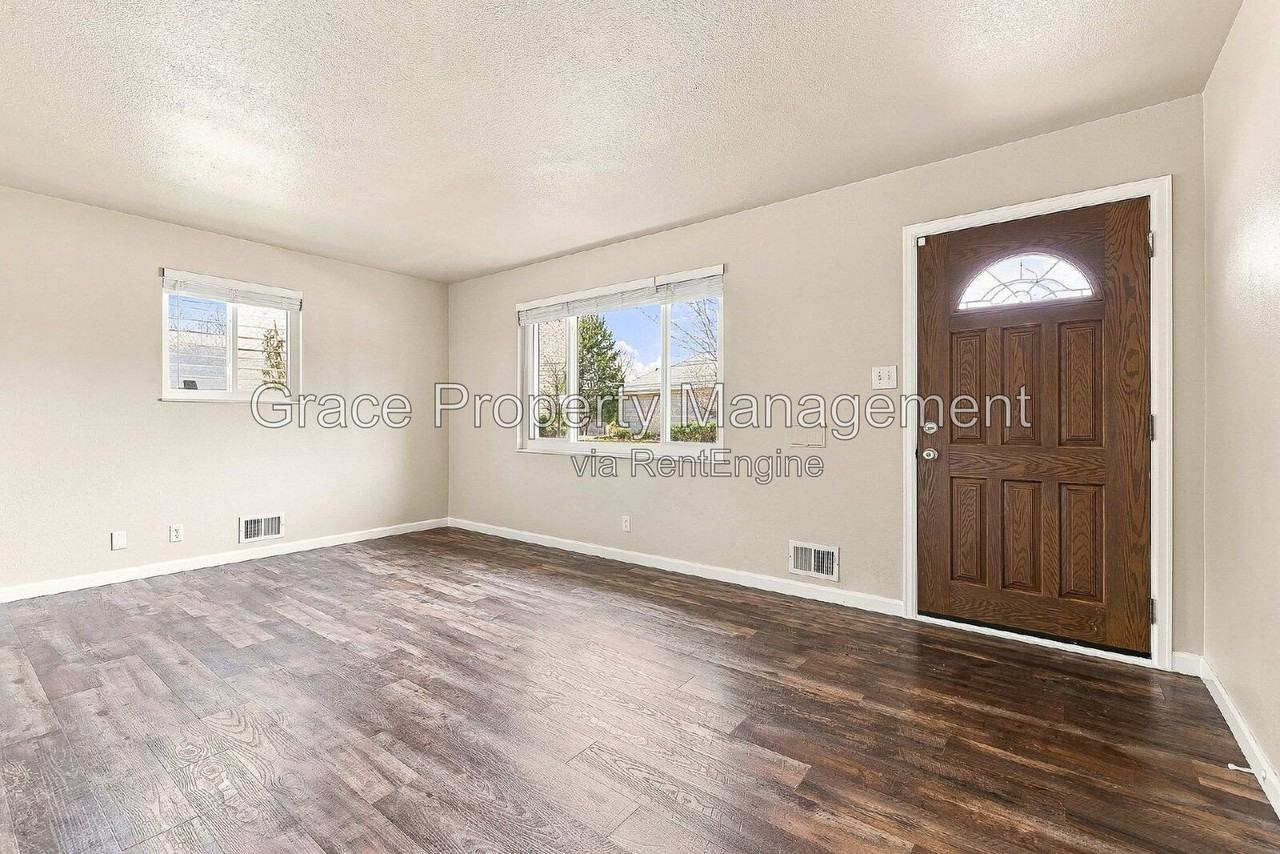 2129 E 114th Ave - Photo 2 of 24