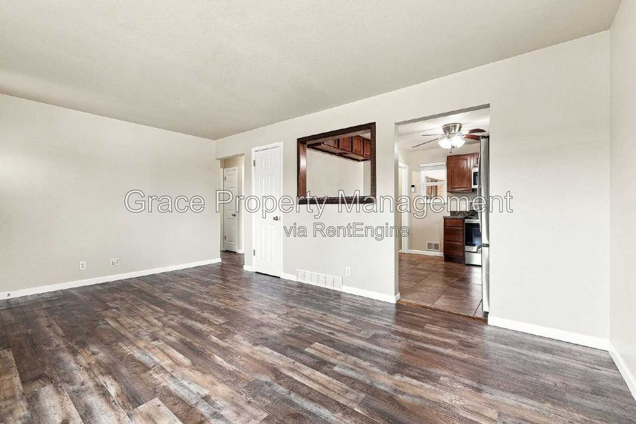 2129 E 114th Ave - Photo 3 of 24