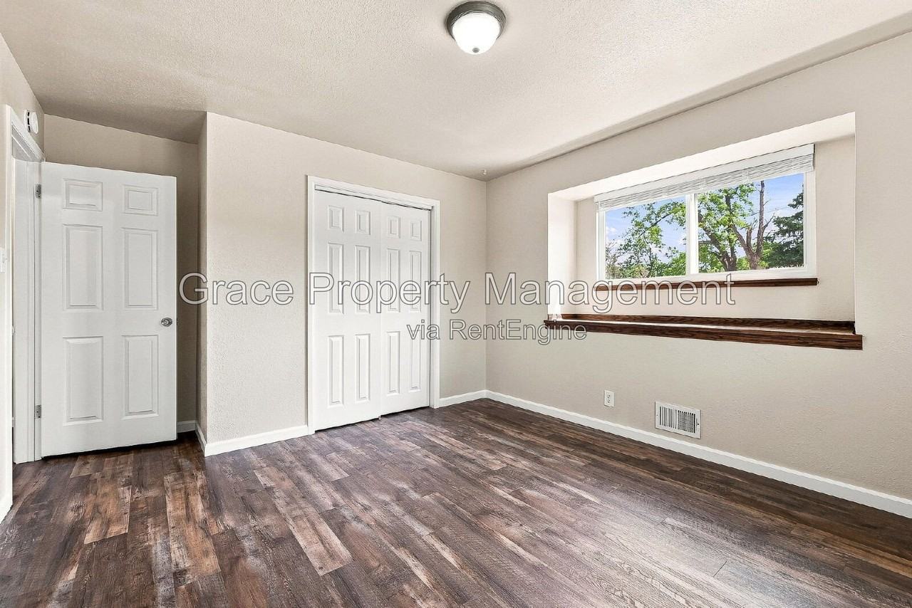 2129 E 114th Ave - Photo 6 of 24