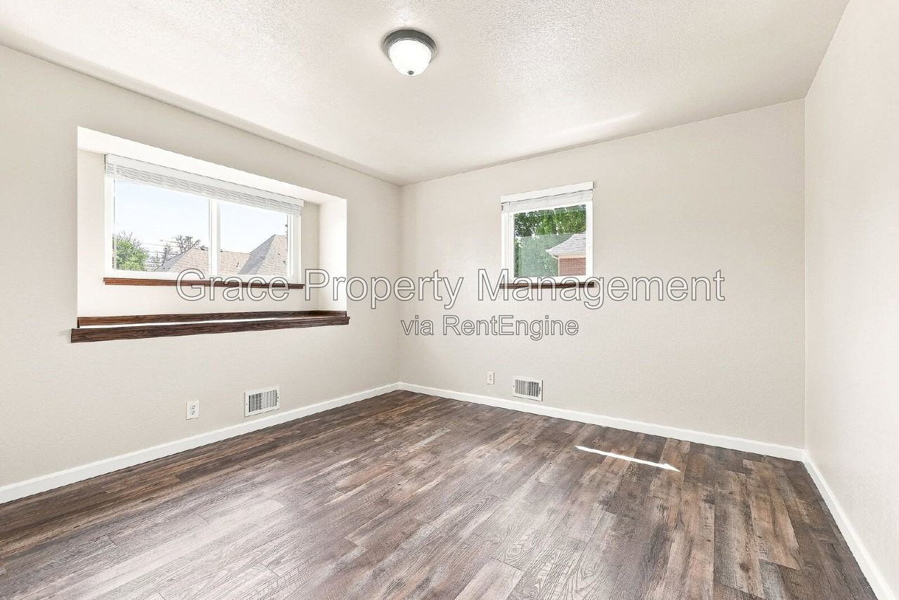 2129 E 114th Ave - Photo 7 of 24