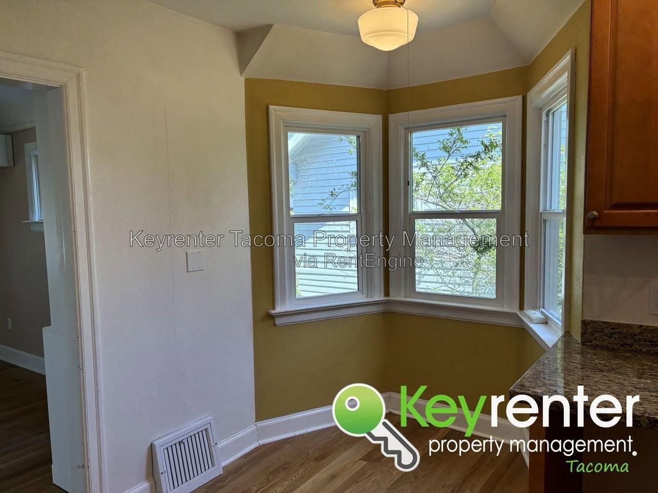 620 S 34th St - Photo 7 of 47