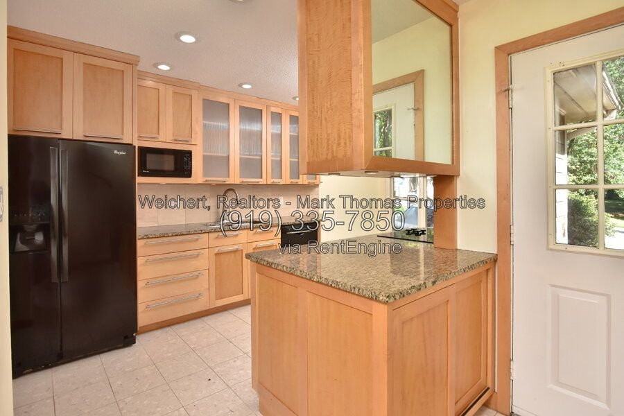 102 Mallard Ct - Photo 3 of 31