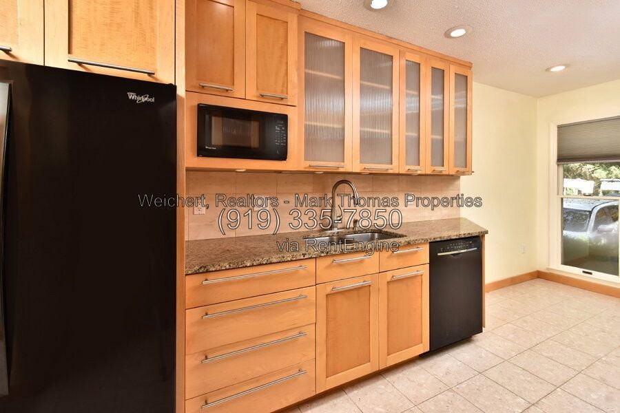 102 Mallard Ct - Photo 4 of 31