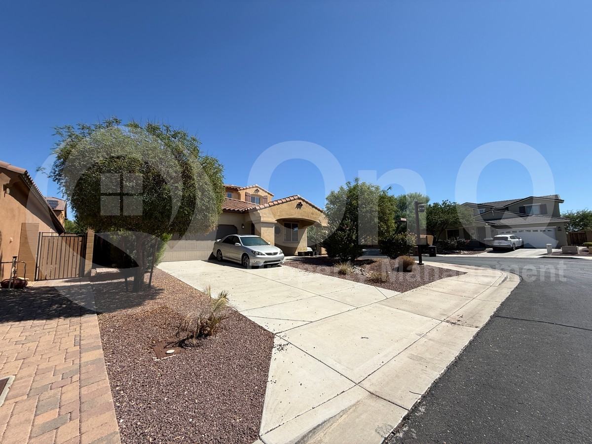 7538 W Redbird Rd - Photo 2 of 35