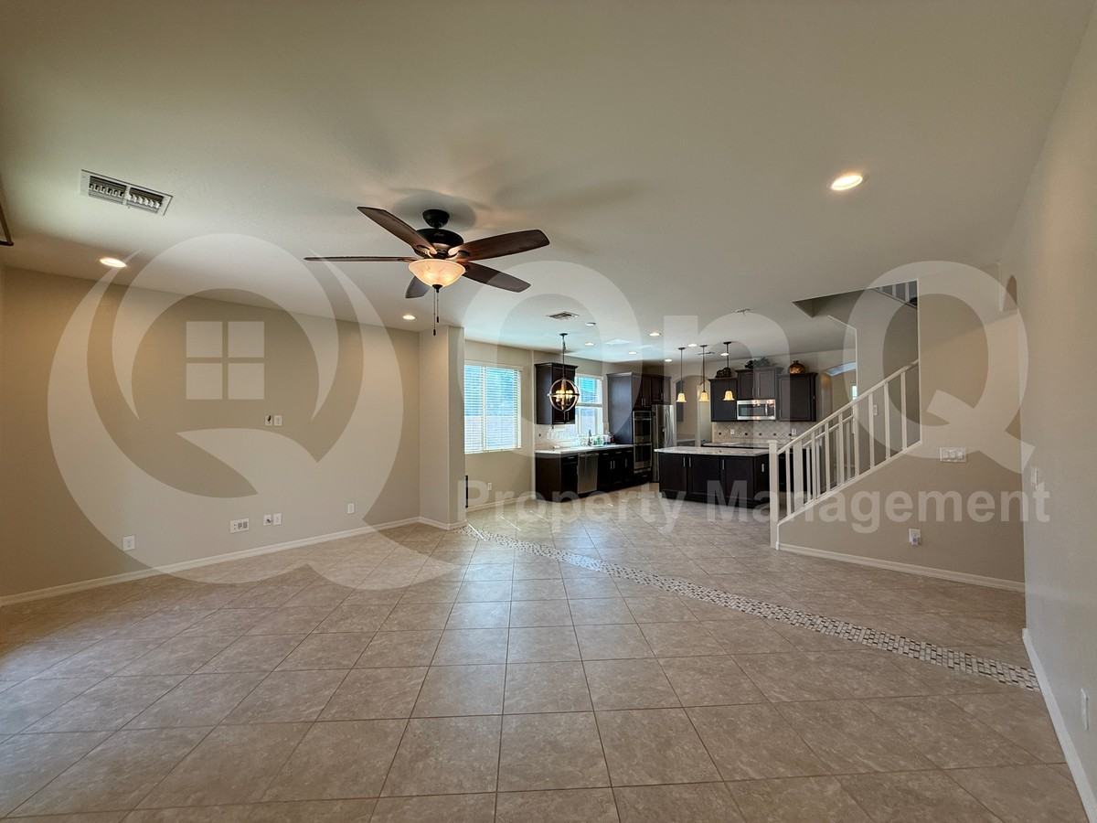 7538 W Redbird Rd - Photo 4 of 35