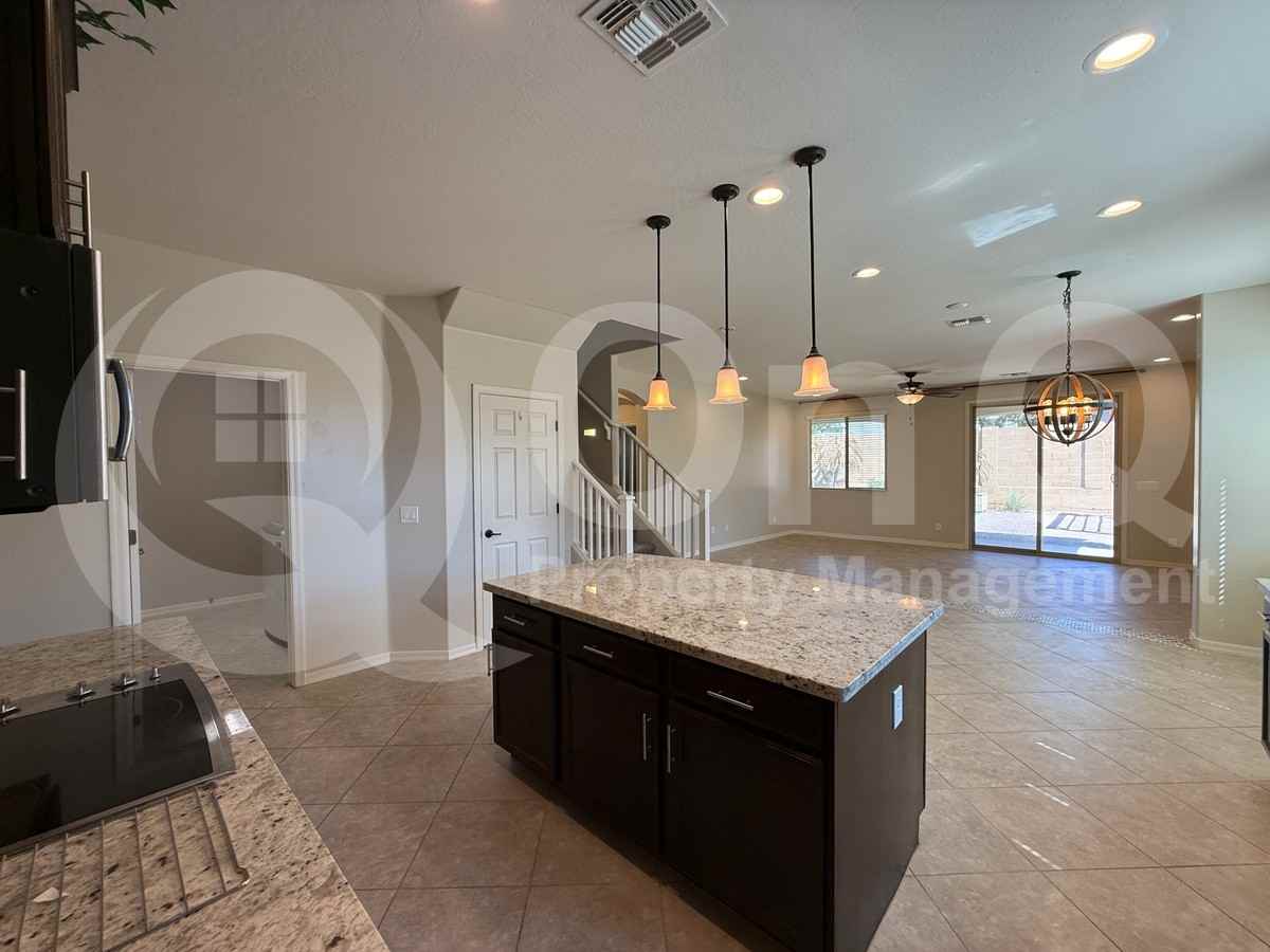 7538 W Redbird Rd - Photo 7 of 35