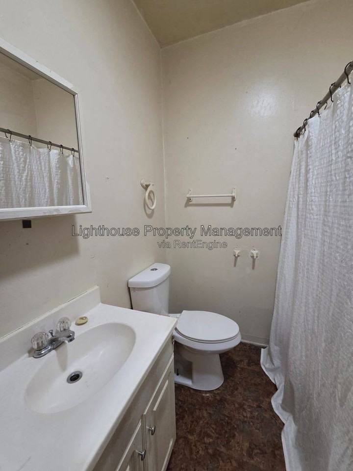 112 E Britain Ave #1 - Photo 6 of 7