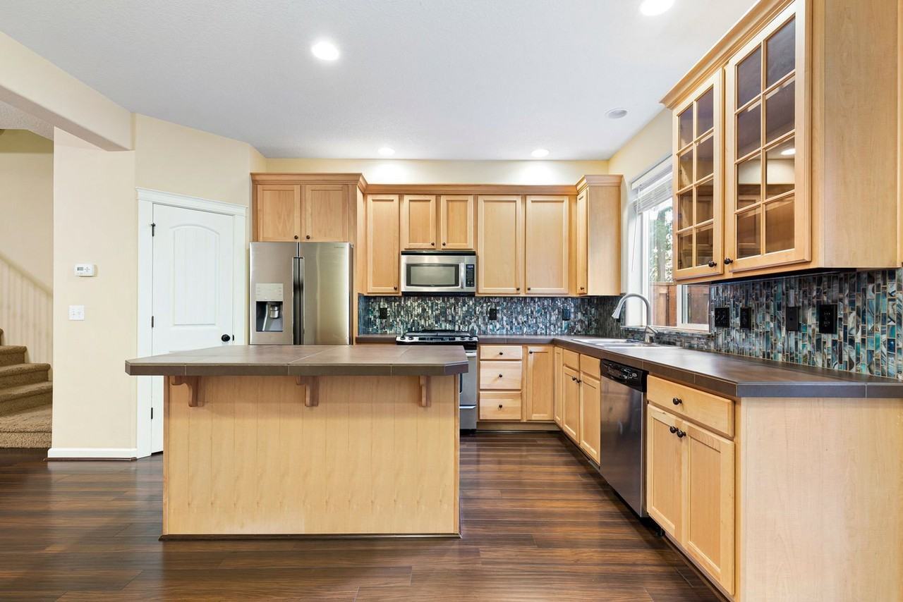 13955 Traveler Rd - Photo 3 of 23